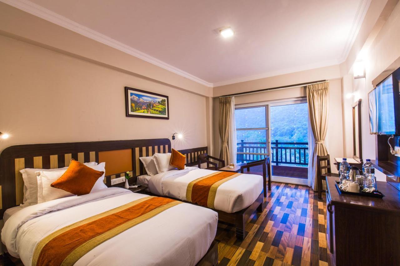 Hotel Kausi Покхара Экстерьер фото